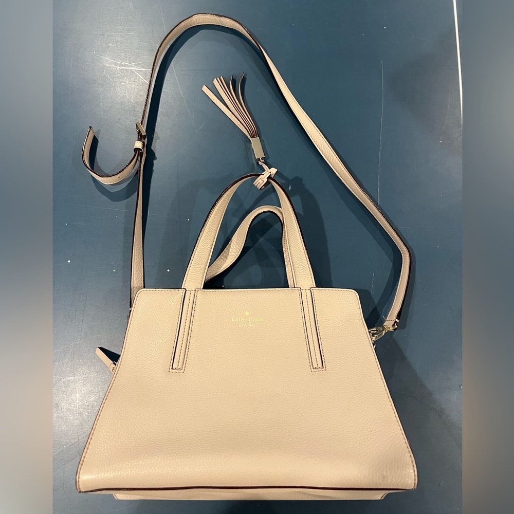 Dove gray Kate Spade medium crossbody bag